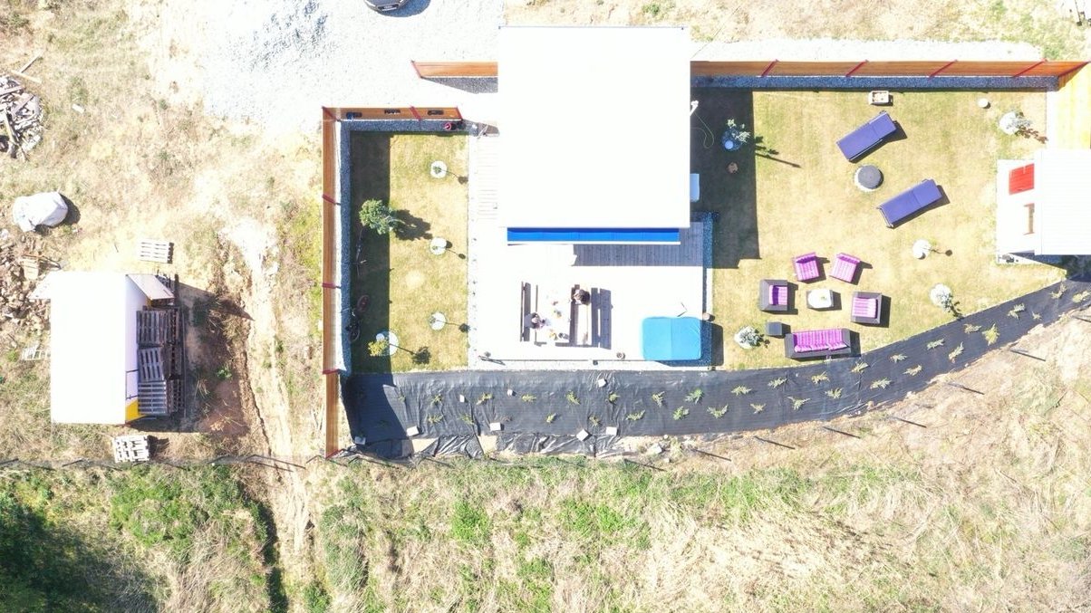 Przytulny dom na sprzedaż nad jeziorem