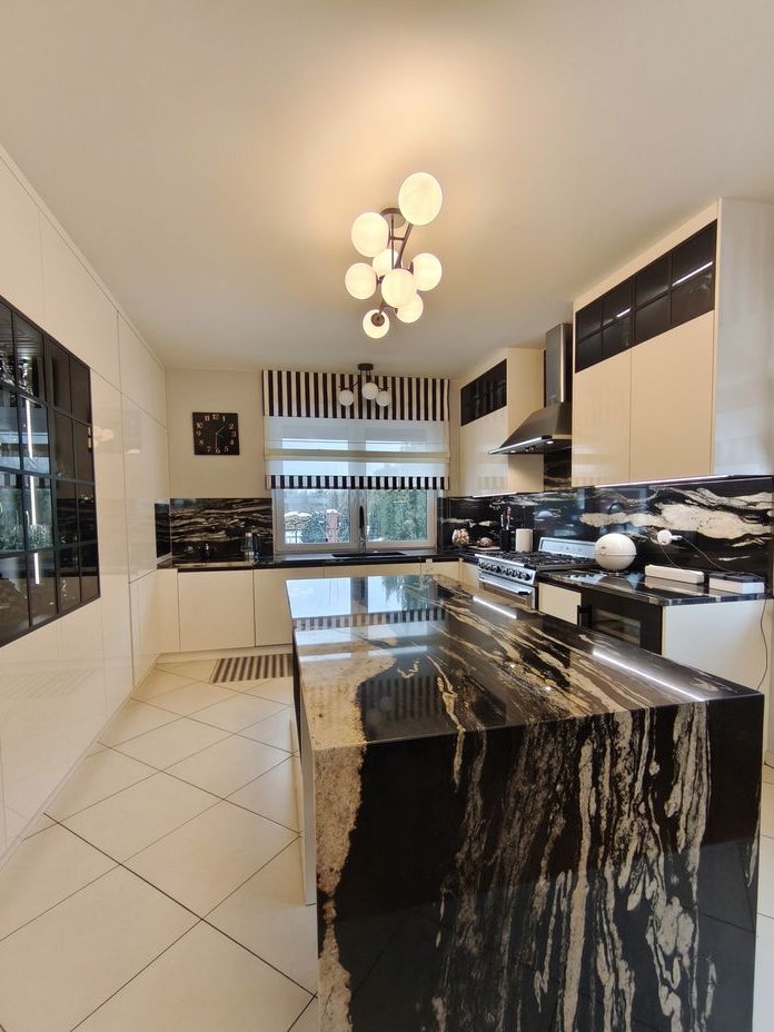 Elegancki dom rodzinny 246 m² | działka 726 m² | garaż 2 auta | Wawer