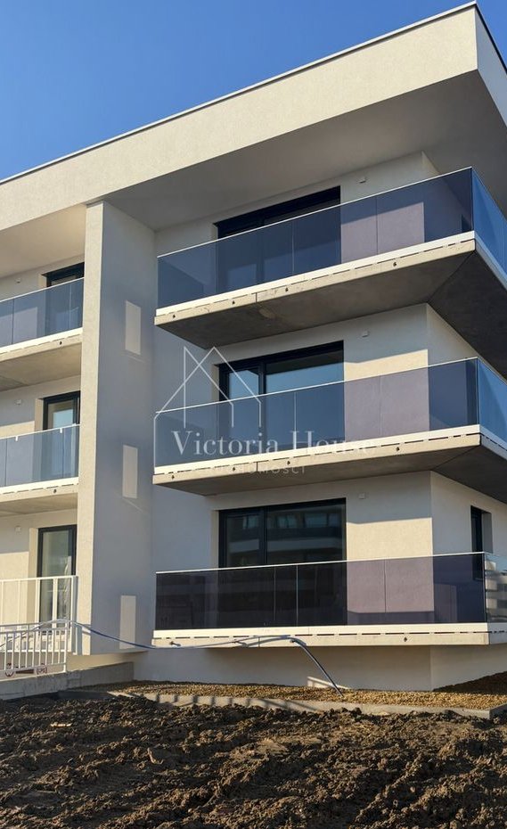 Jasne mieszkanie 66m2- 3 pokoje, garaż, balkon