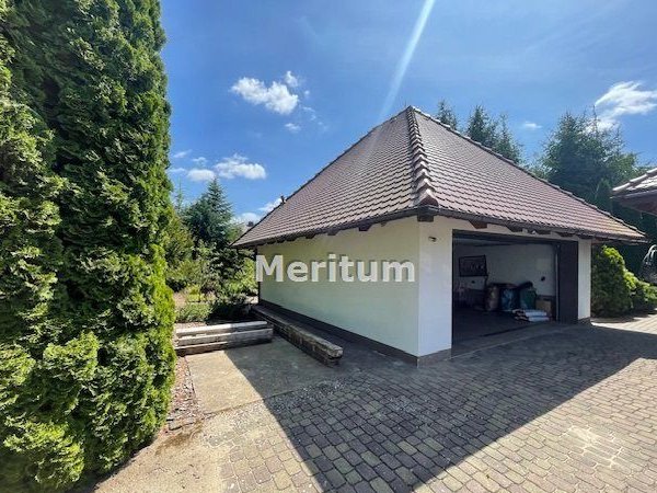 Dom wolnostojący 5 pokoi garaz 2 auta działka2000