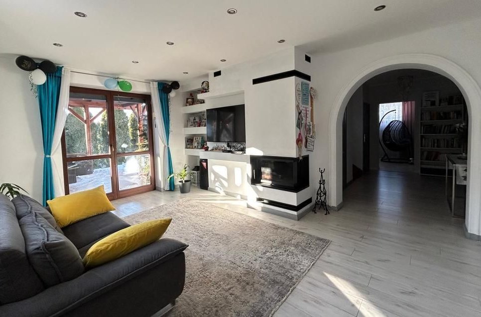 Urządzony dom z garażem na 12arowej działce