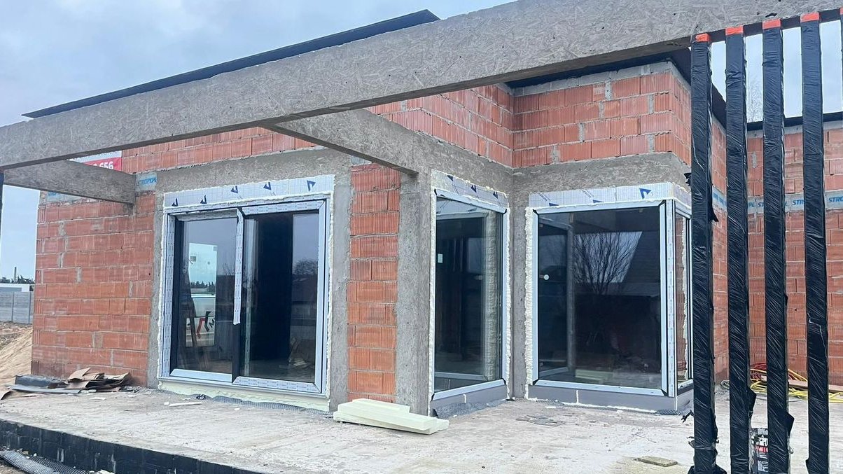 Nowoczesny dom parterowy – stan surowy zamknięty | Zagorzyn