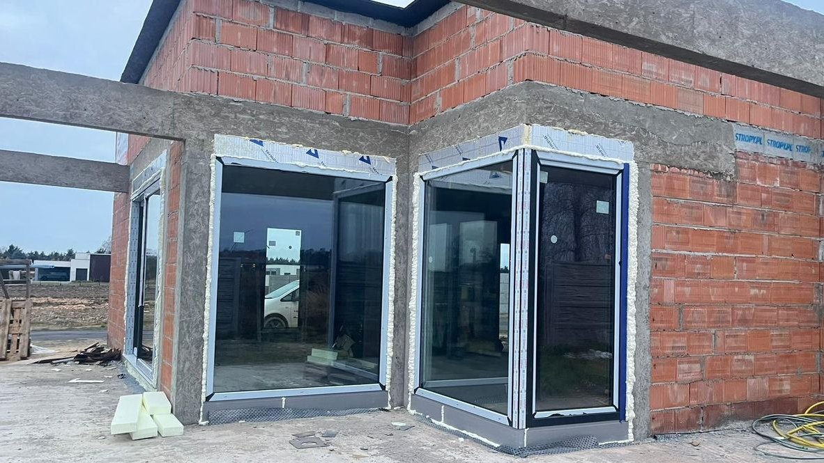 Nowoczesny dom parterowy – stan surowy zamknięty | Zagorzyn