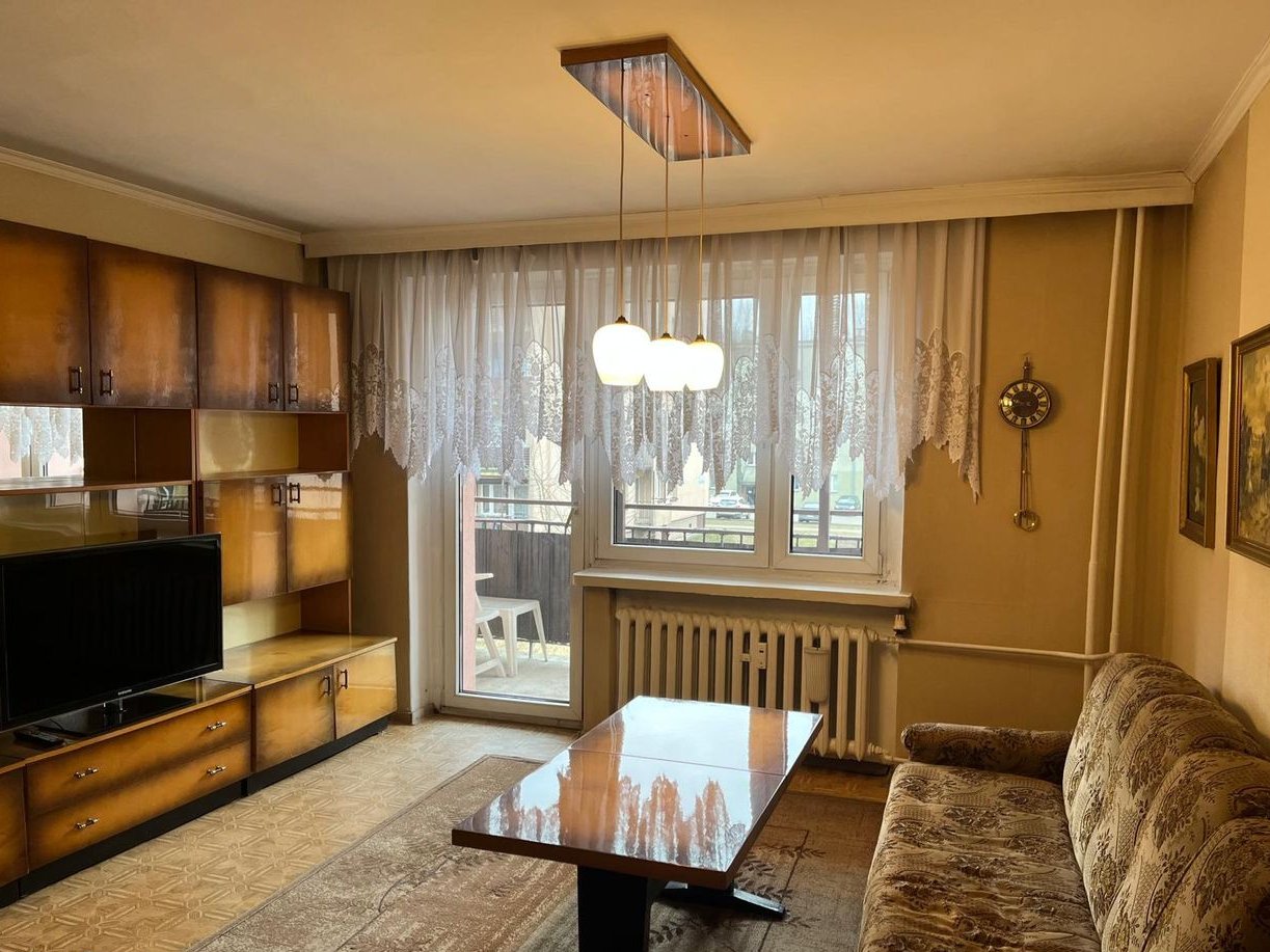 3 pokoje z balkonem , 1 piętro HALEMBA , ogłoszenie prywatne