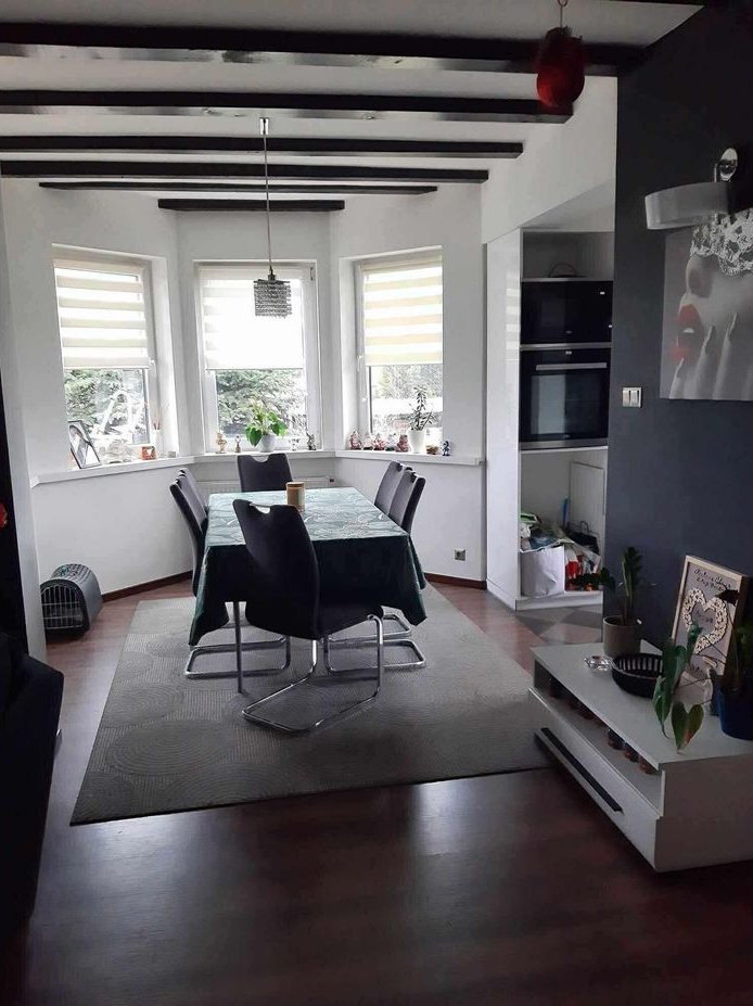 Przestronny dom 4 pokoi z garażem i ogrodem