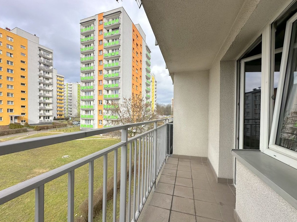 Kawalerka z dużym balkonem | Do remontu | Blisko lasu | Bez prowizji