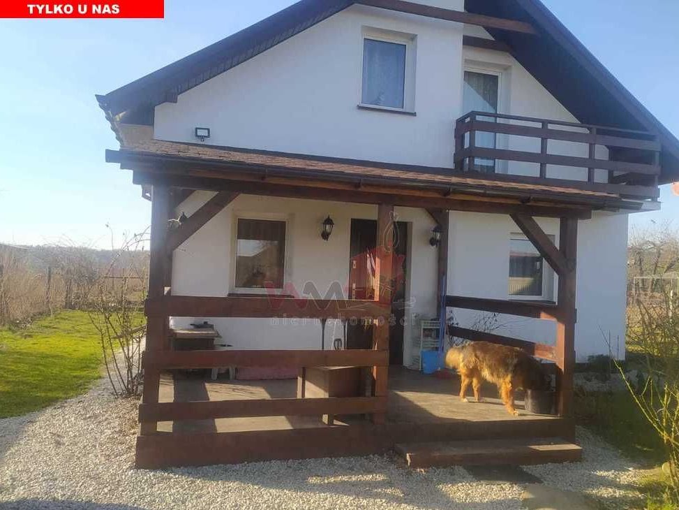Niewielki dom na działce 0,18 ha w Zagórzu