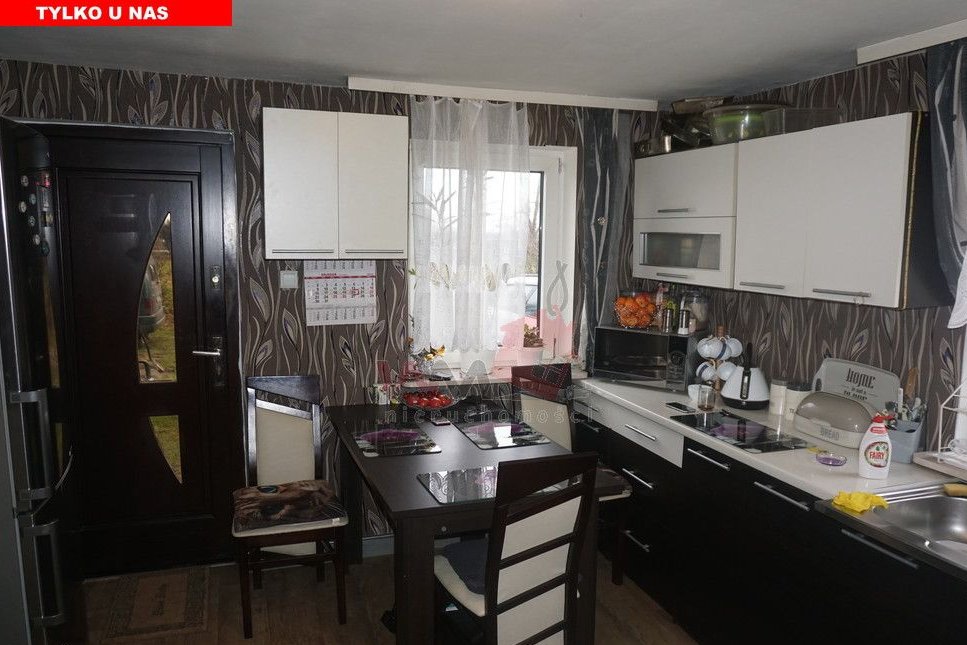 Niewielki dom na działce 0,18 ha w Zagórzu