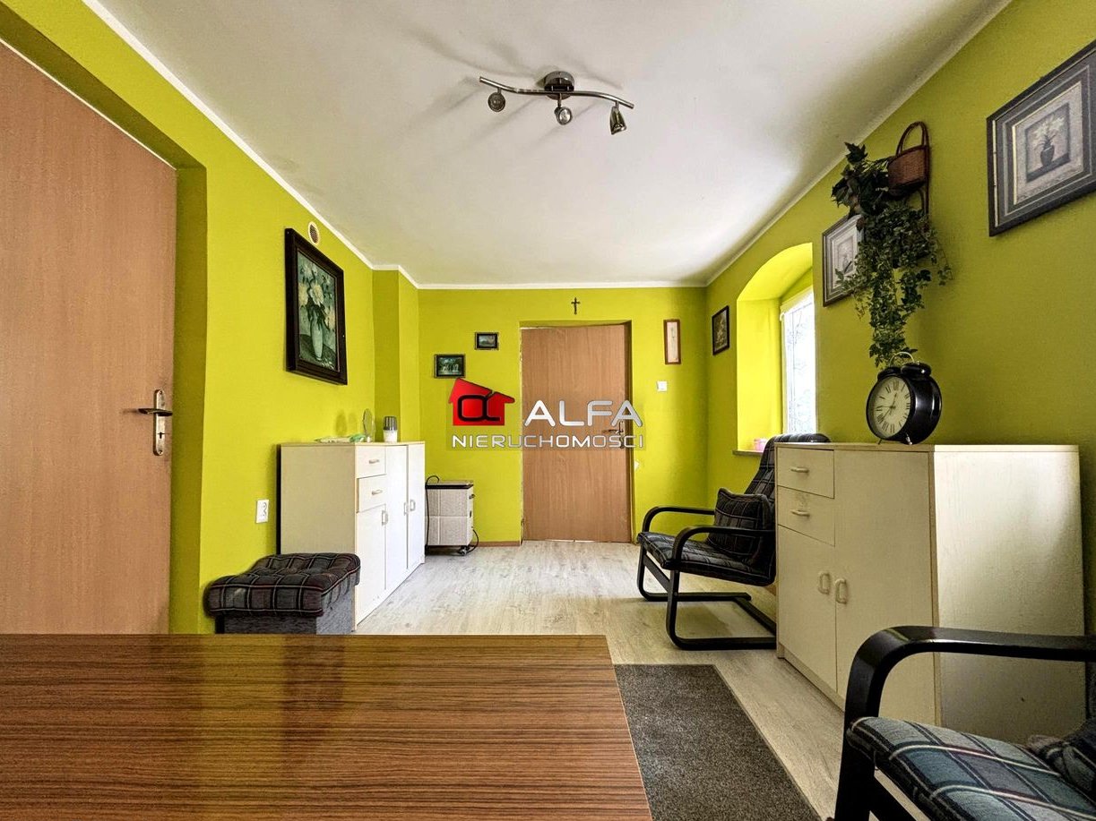 Dom z zabudowaniami gospodarczymi!