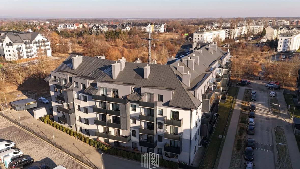 Duży salon! M2 + bardzo duży taras!