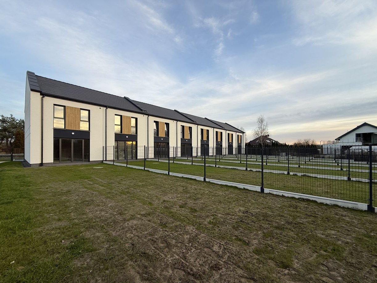 Ostatni dom skrajny | Największy ogród | 5 pokoi | 2 miejsca postojowe