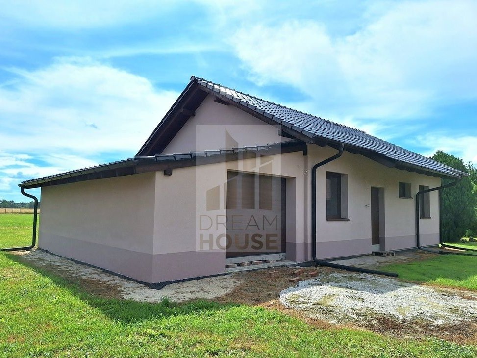 Nowy dom do wykończenia-Duża działka-Pompa ciepła