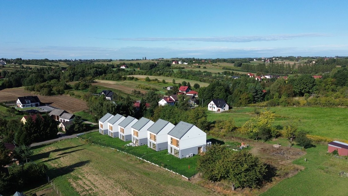 Gotowe domy z garażem i ogrodem | rekuperacja i ogrzewanie podłogowe