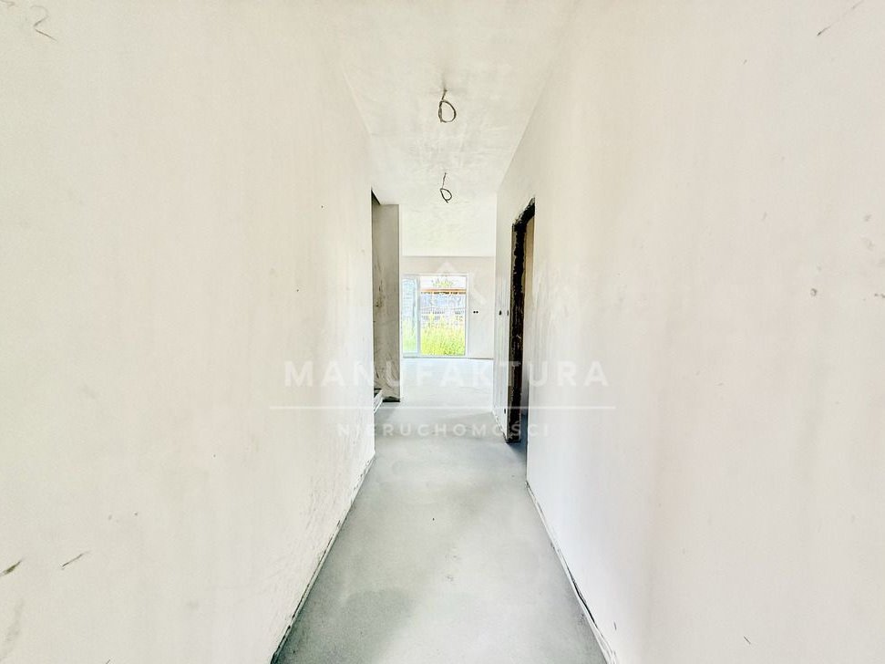 Bliźniak z ogrodem w dobrej lokalizacji