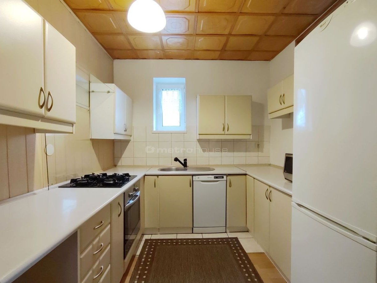 1/2 domu 89 m² (odrębna KW) + ogród i garaż