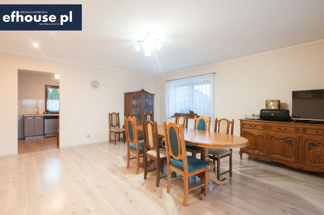 Do wprowadzenia, z garażem w bryle.