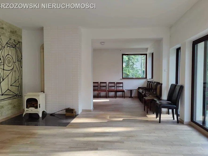 Podkowa Leśna, 326 m2, 6 pokoi, dz. 1800 m2, 1990r