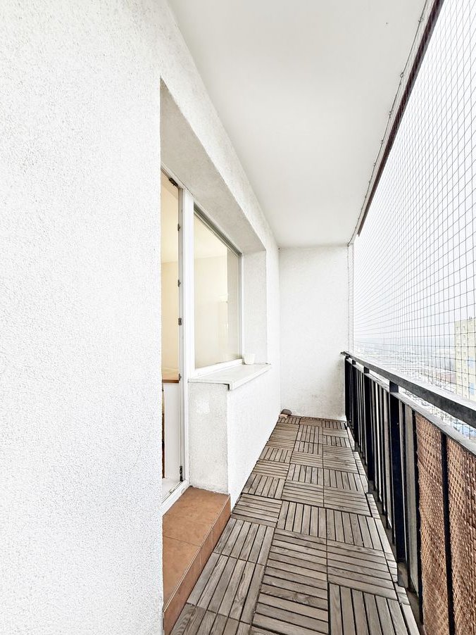 Przestronne 3-pokojowe mieszkanie w bloku z loggią / Bartodzieje.