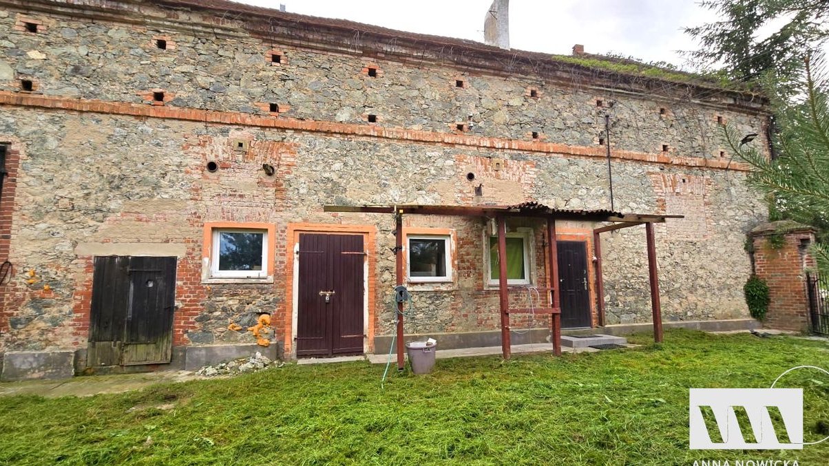 Na sprzedaż wyjątkowy dom z duszą w Piotrówku!