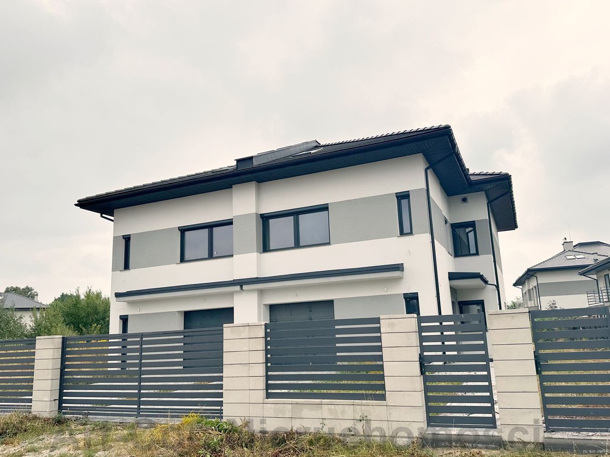 Bliźniak 160m2 + poddasze 40m2+ działka 554m2