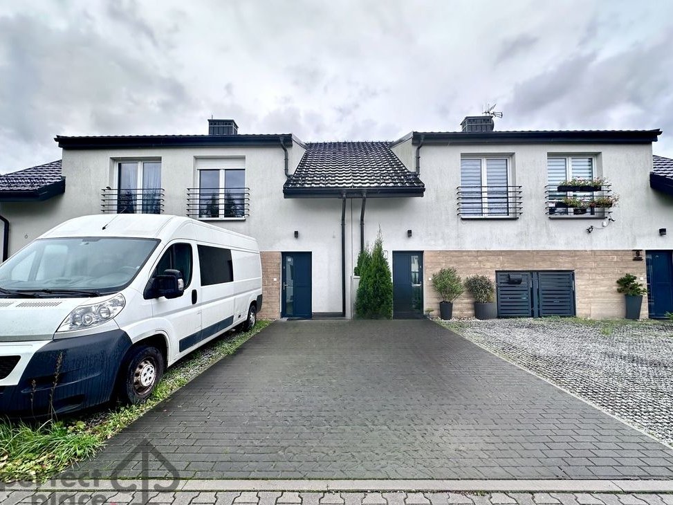 Lutynia _ nieruchomość w zabudowie szeregowej