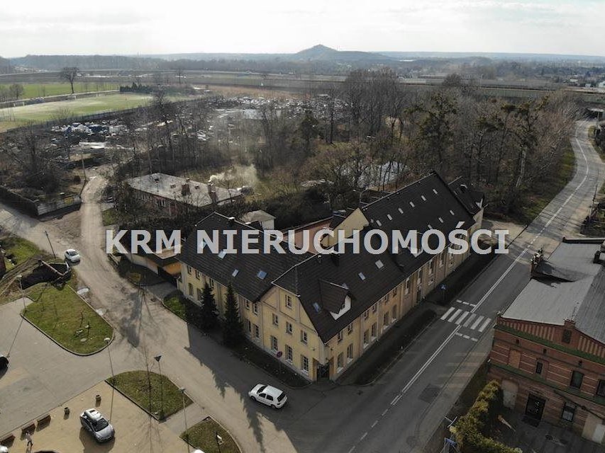 Obiekt mieszkaniowo - usługowy