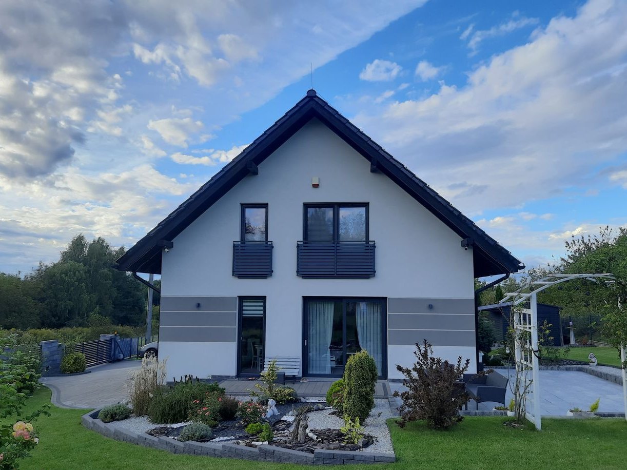 Pilnie sprzedam dom z wyposażeniem 155m2, duży ogród