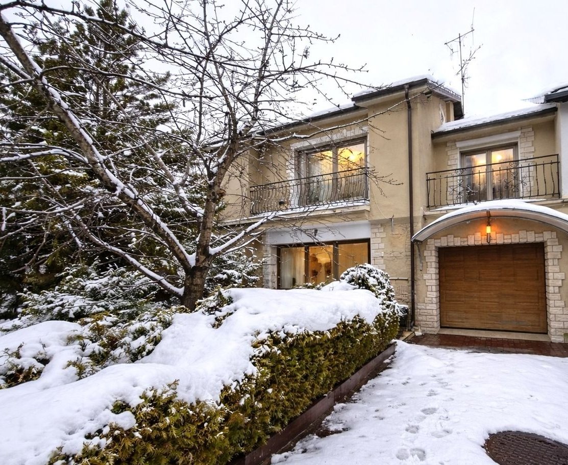 NIETUZINKOWY dom na Os. Niepodległości / garaż / poddasze / SKLEP!