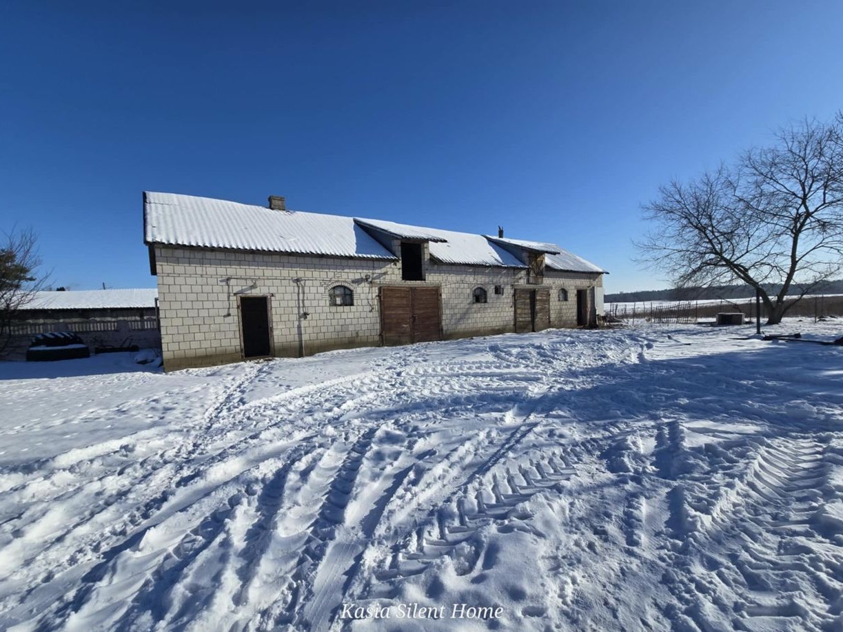 Dom 90 m2 z budynkami gospodarczymi i dużą działką 2,41 ha