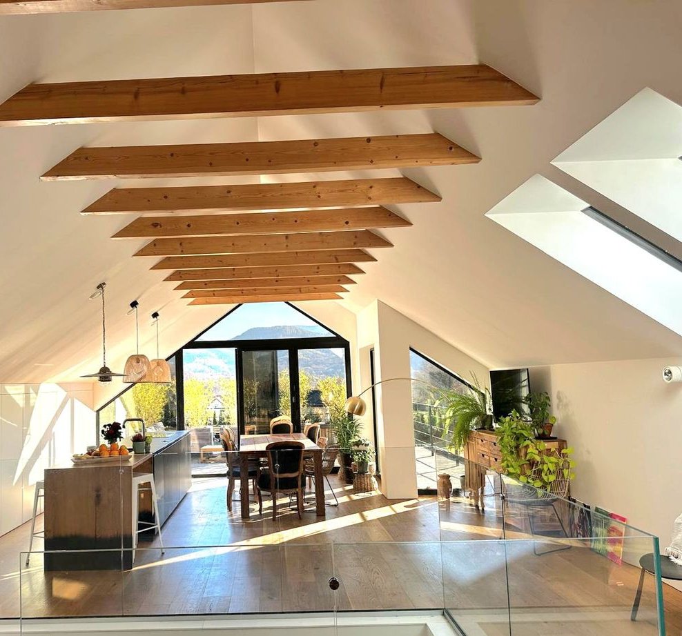 Dom z widokiem na Karkonosze, duża działka i domki, las