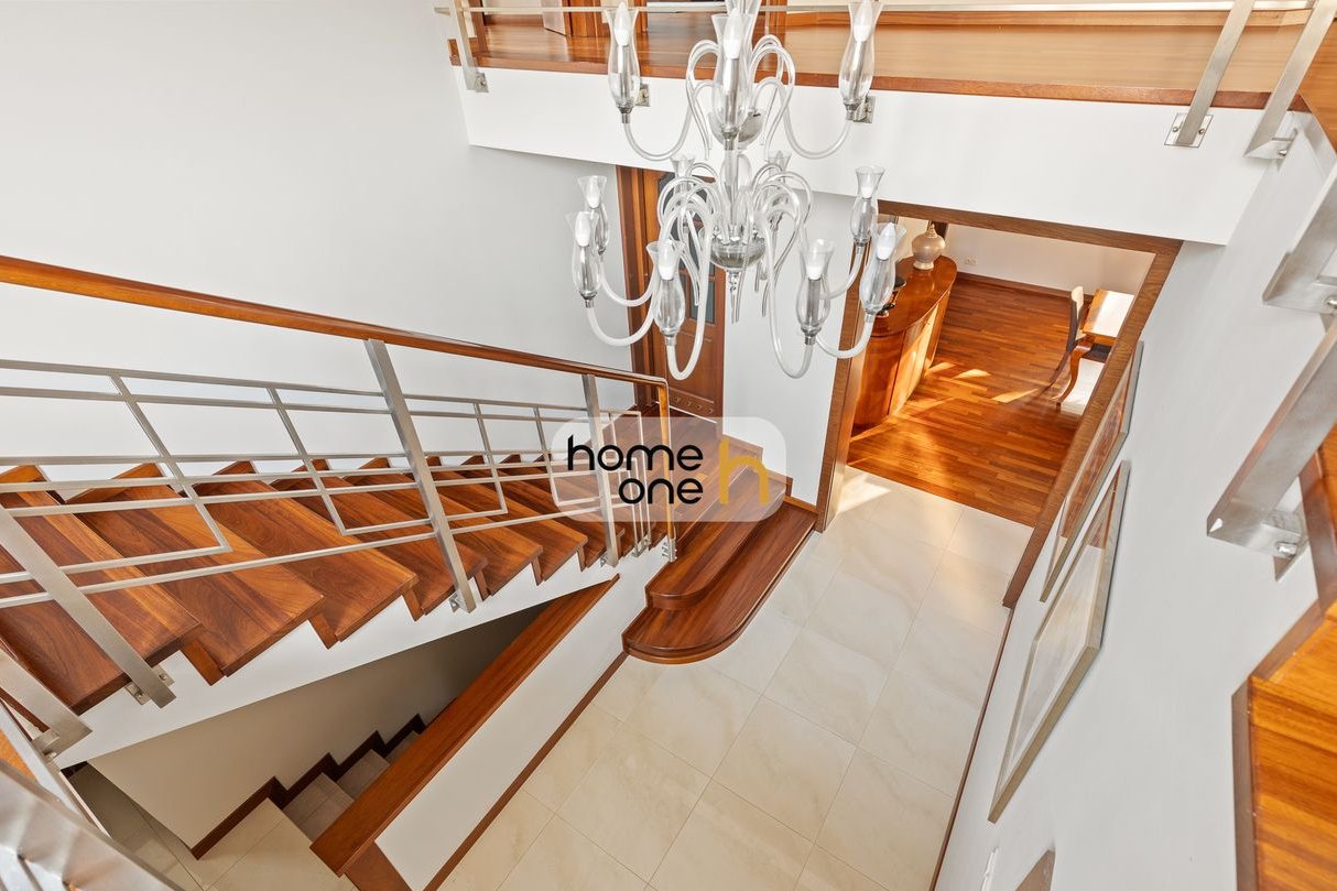 Premium | 8 pokoi | 1 600 m² działka | fotowoltaika | pompa ciepła