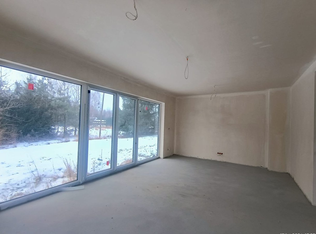 Nowoczesny dom w spokojnej okolicy blisko lasu