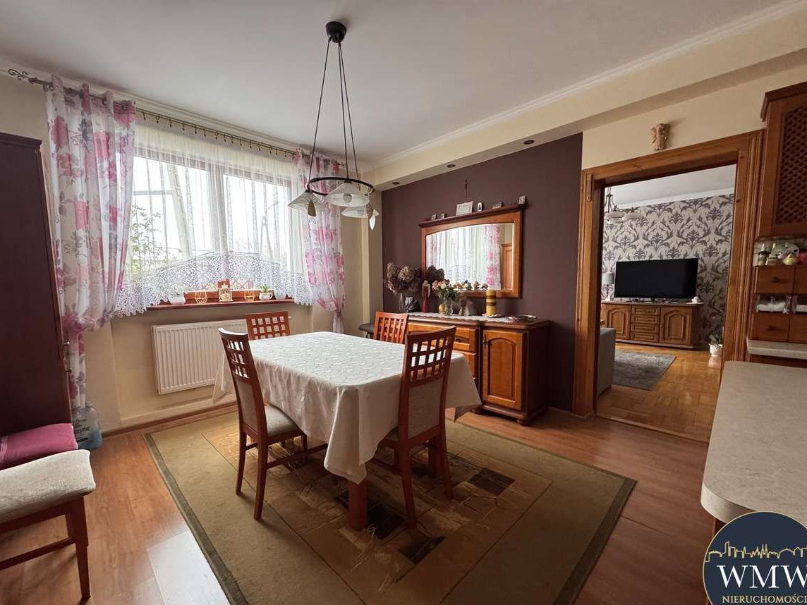 Dom z potencjałem adaptacyjnym |3 kondygnacje + wysoki strych|Czernica