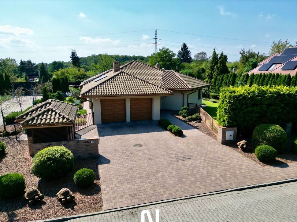 Ekskluzywna parterowa willa z basenem!