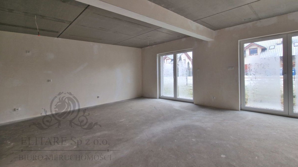 Dom szereg środkowy o pow.130,58m2 na działce 113,