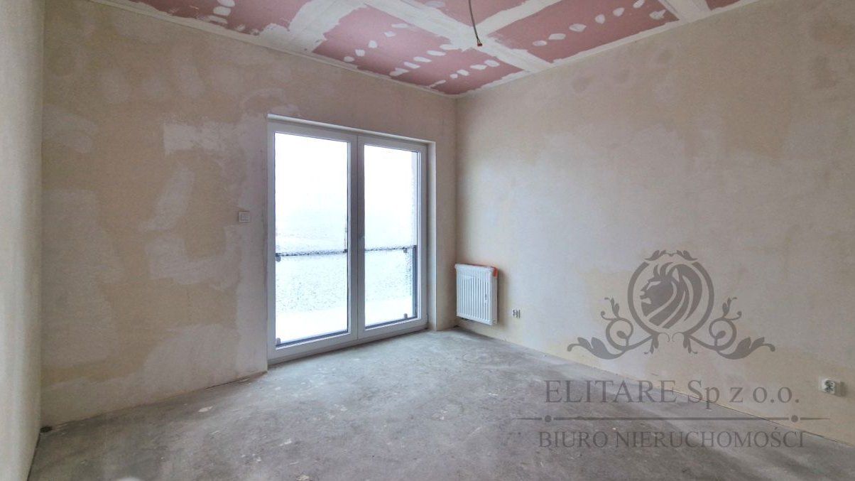 Dom szereg środkowy o pow.130,58m2 na działce 113,