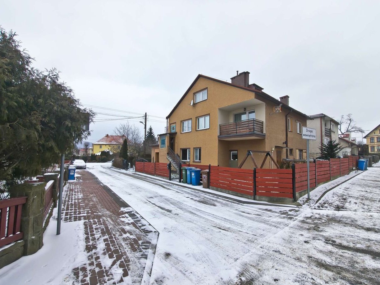 Przestronne mieszkanie w Bystrzycy Kłodzkiej - 94,4 m²