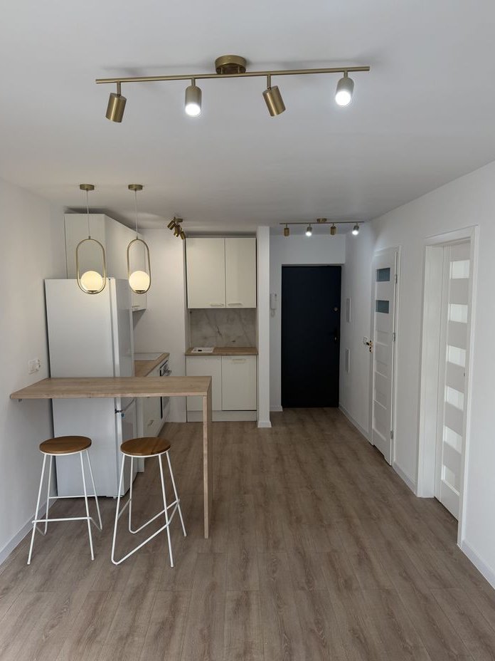 2 pokoje po generalnym remoncie | 2 piętro | Bez prowizji