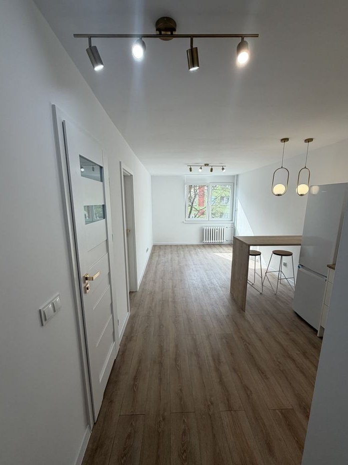 2 pokoje po generalnym remoncie | 2 piętro | Bez prowizji