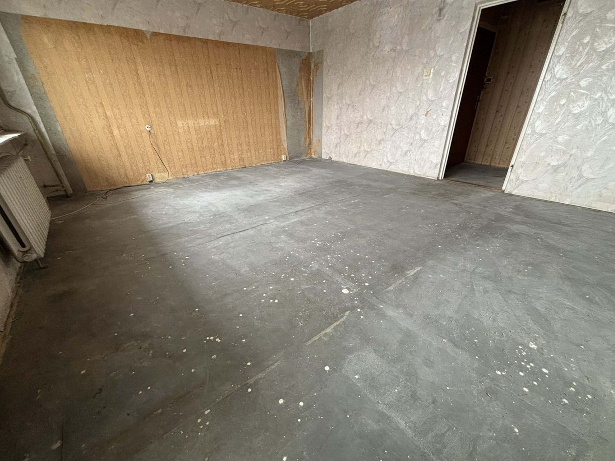 [REZERWACJA] 3 pokoje 60,5m² | Winda | Środkowe | Puste, do remontu |