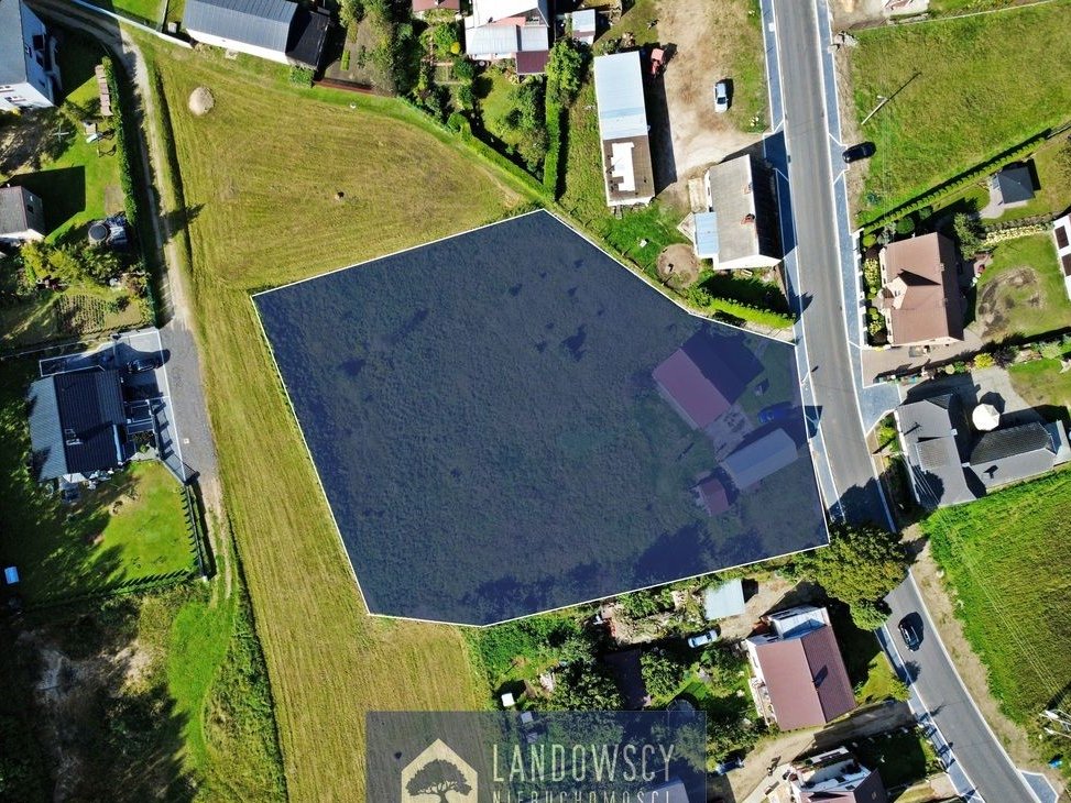 Dom z dużą działką w centrum Pinczyna | gm. Zblewo