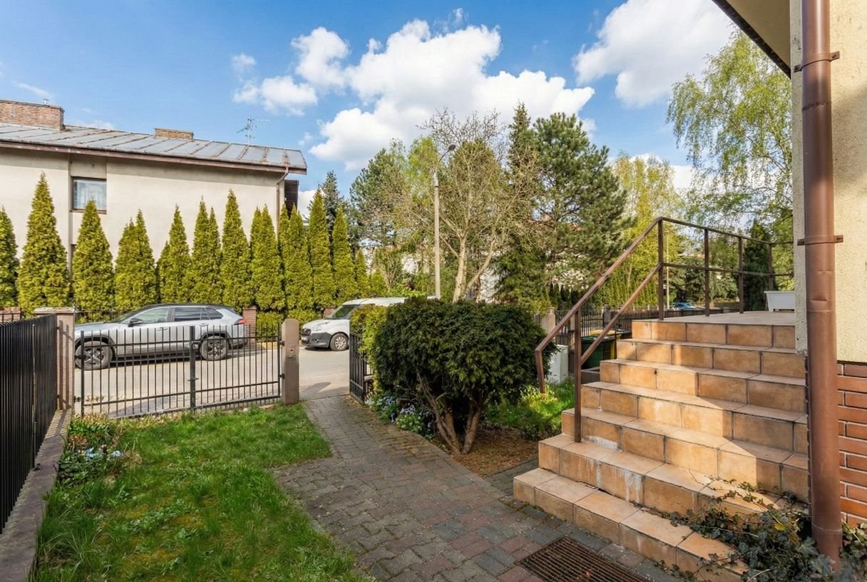 Dom na Jeżycach | Dwa niezależne mieszkania i osobne wejścia | 261 m²