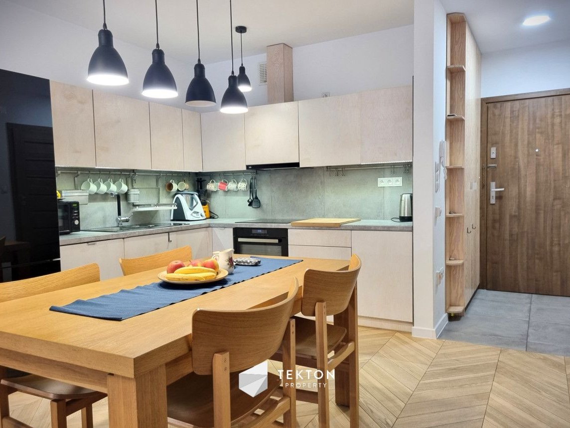 Przestronne, jasne, do wejścia + miejsce w garażu