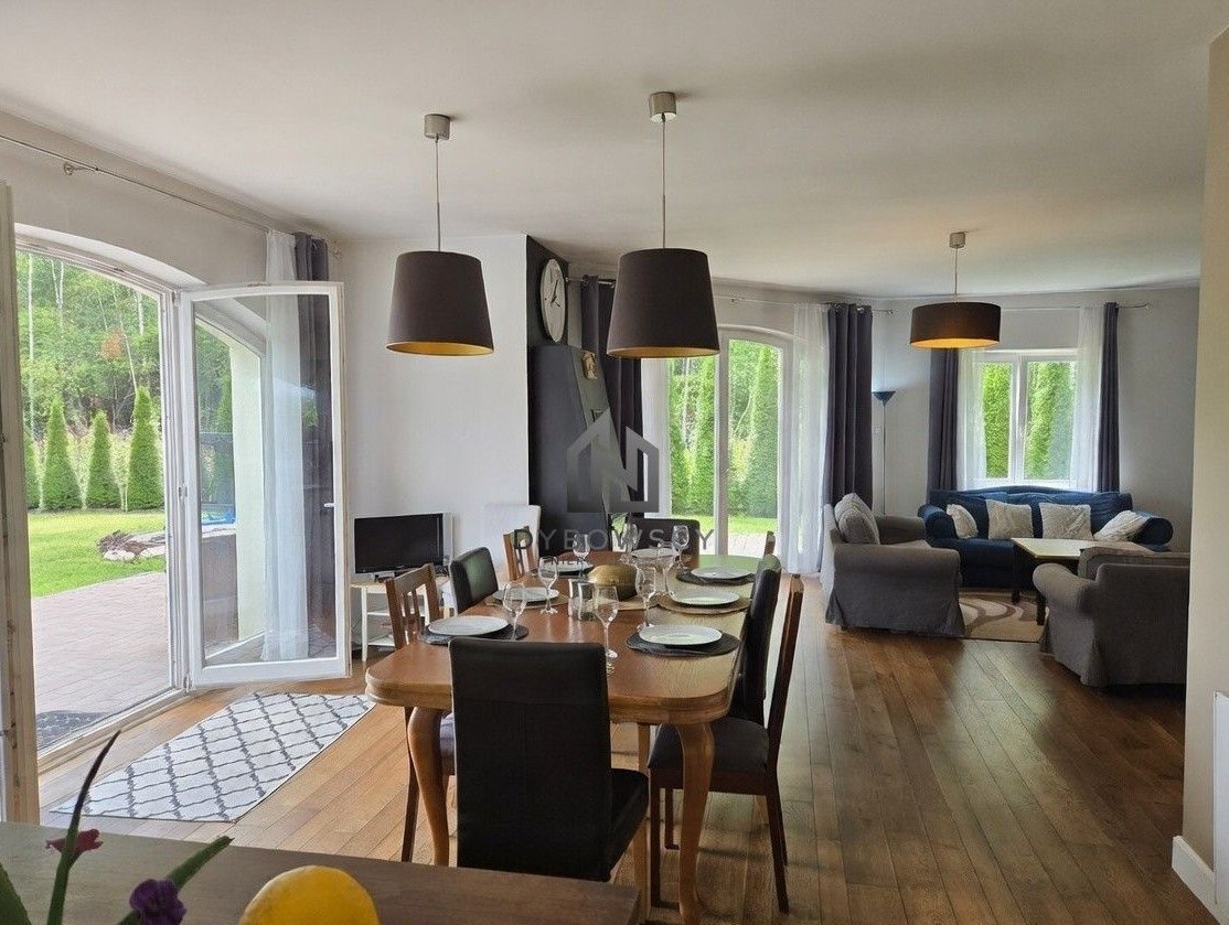 280 m² komfortu, 1300 m² ogrodu, spokojna okolica