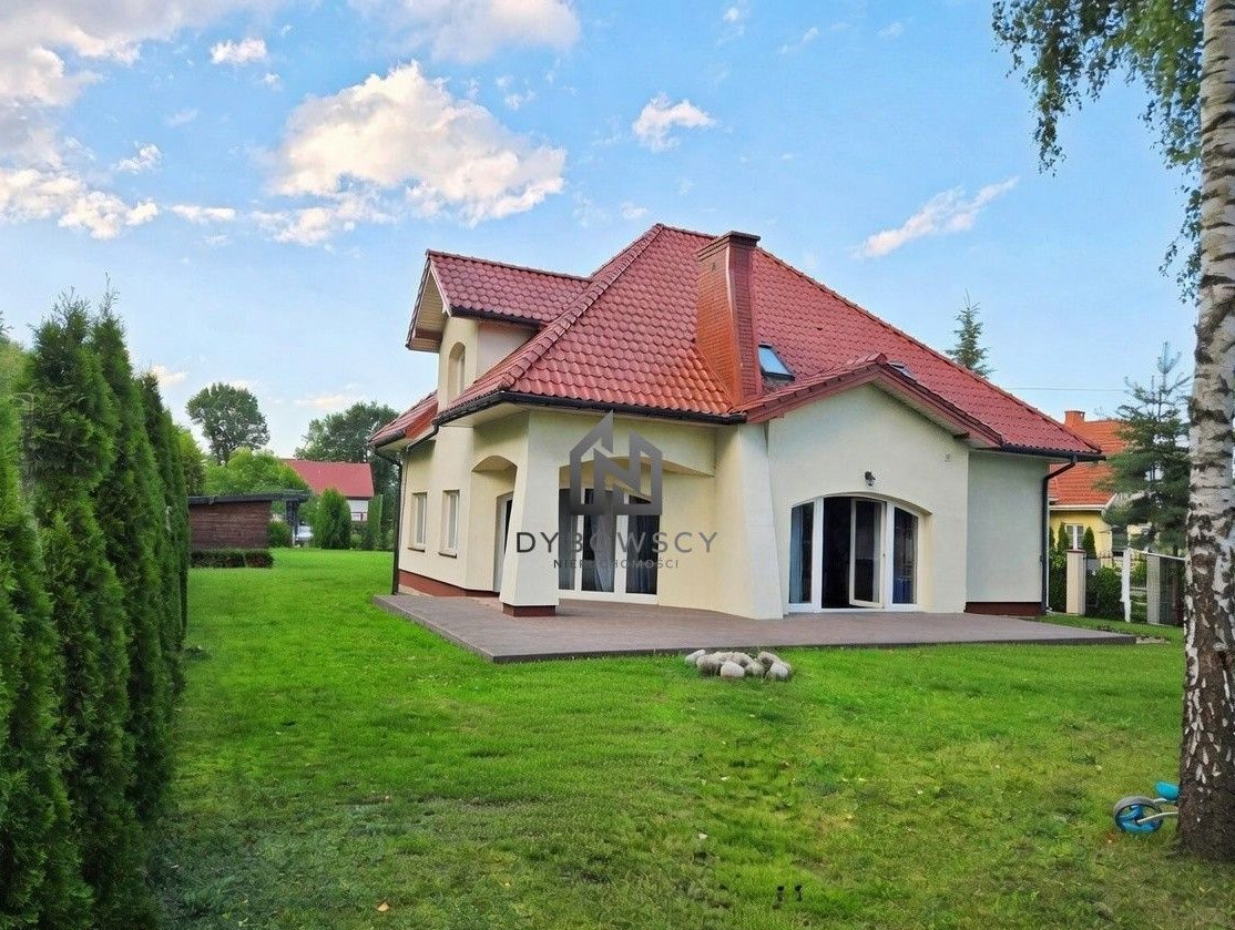280 m² komfortu, 1300 m² ogrodu, spokojna okolica