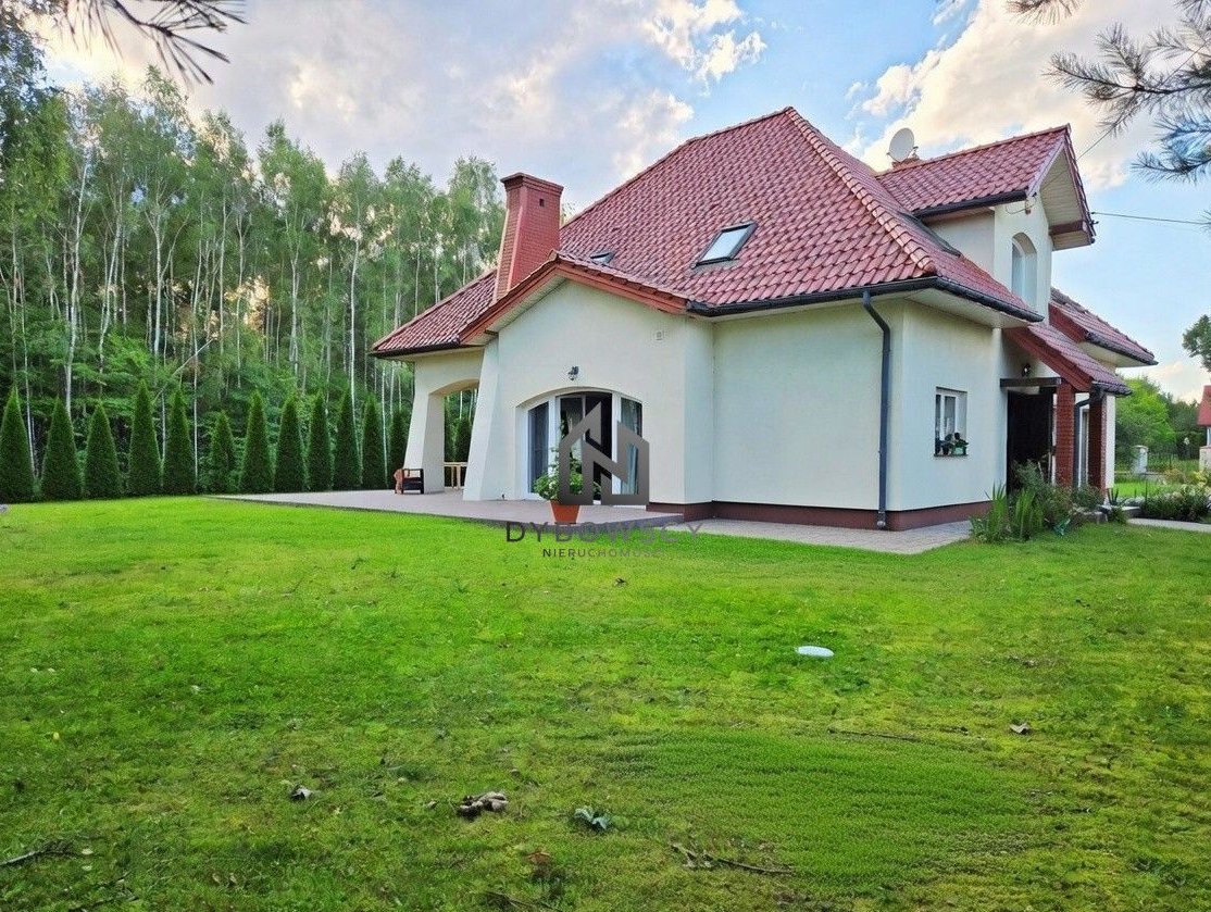 280 m² komfortu, 1300 m² ogrodu, spokojna okolica