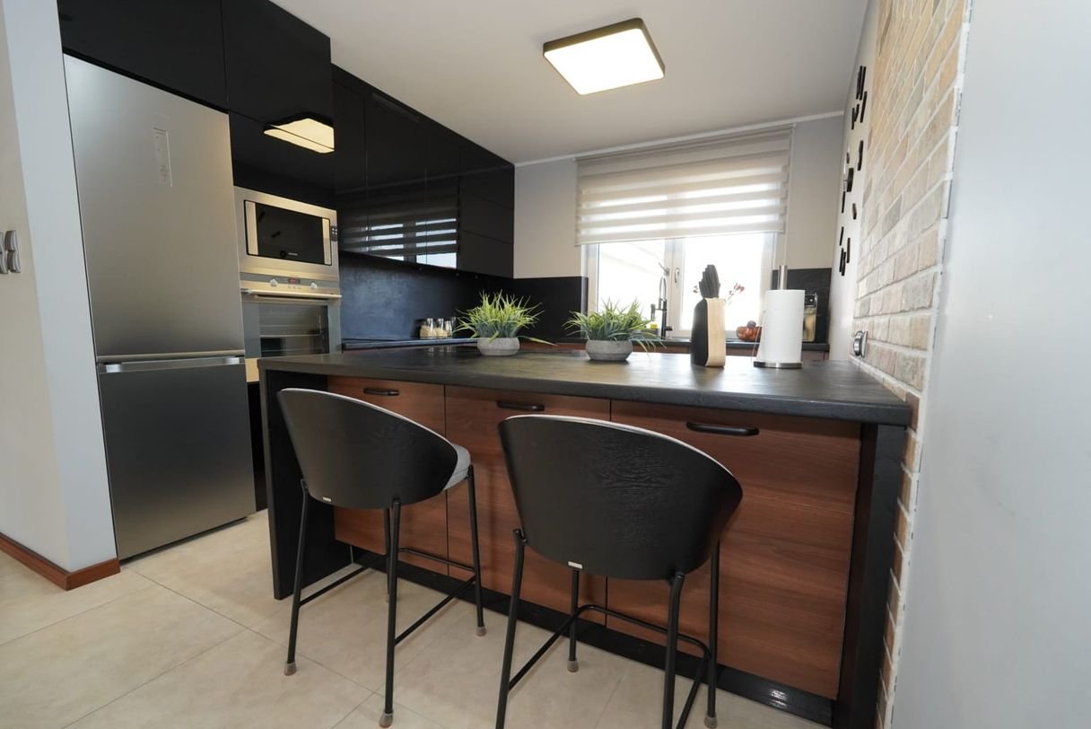 Komfortowy dom-bliźniak w Kłodawie z wyposażeniem