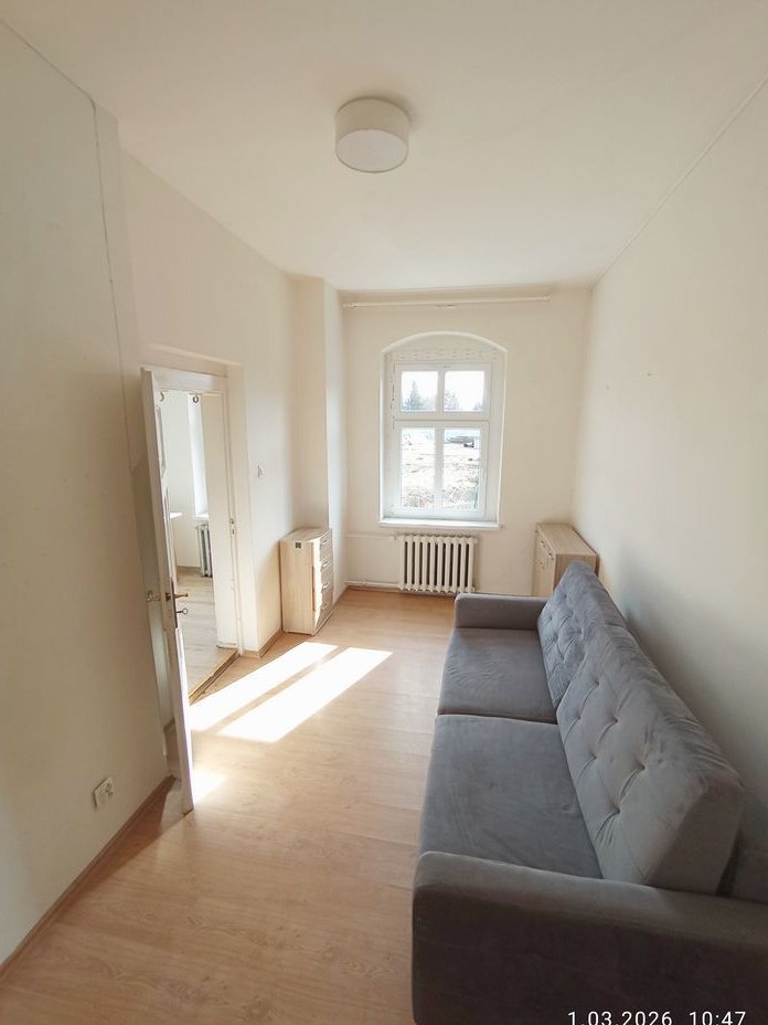 Całe piętro w kamienicy- mieszkanie, ogród, garaż