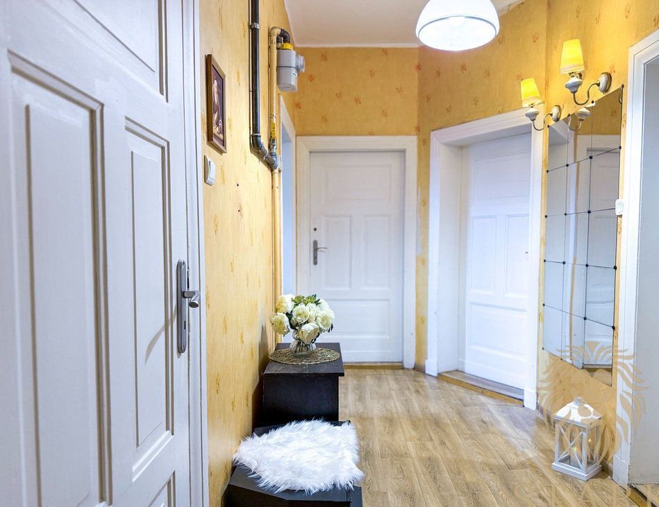 82 m² | 3 pokoje | 4 piętro | kamienica