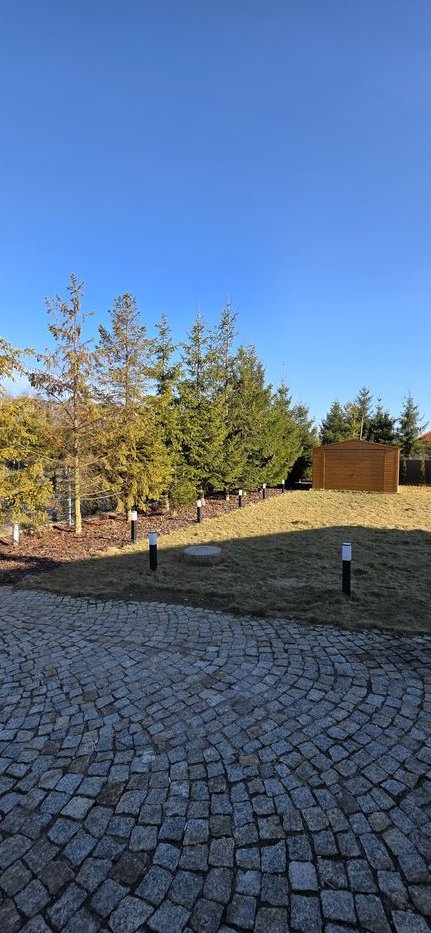 Nowoczesny dom z garażem dwustanowiskowym - Spokojna okolica